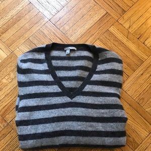 100% cashmere v neck